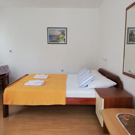 Apartments Nada - 100 M From Beach Kali Kültér fotó